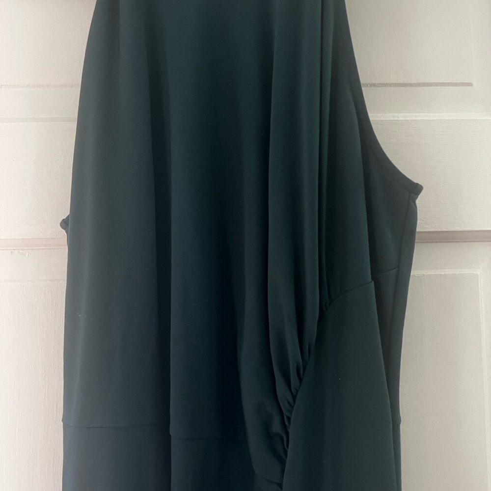 Elegant Dark Green Sleeveless Dress